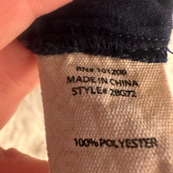 SOFT SURROUNDINGS NAVY & WHITE TOP - Picture 7 of 7